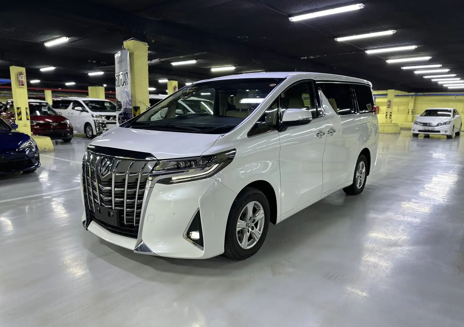 2023 Toyota Alphard Hybrid